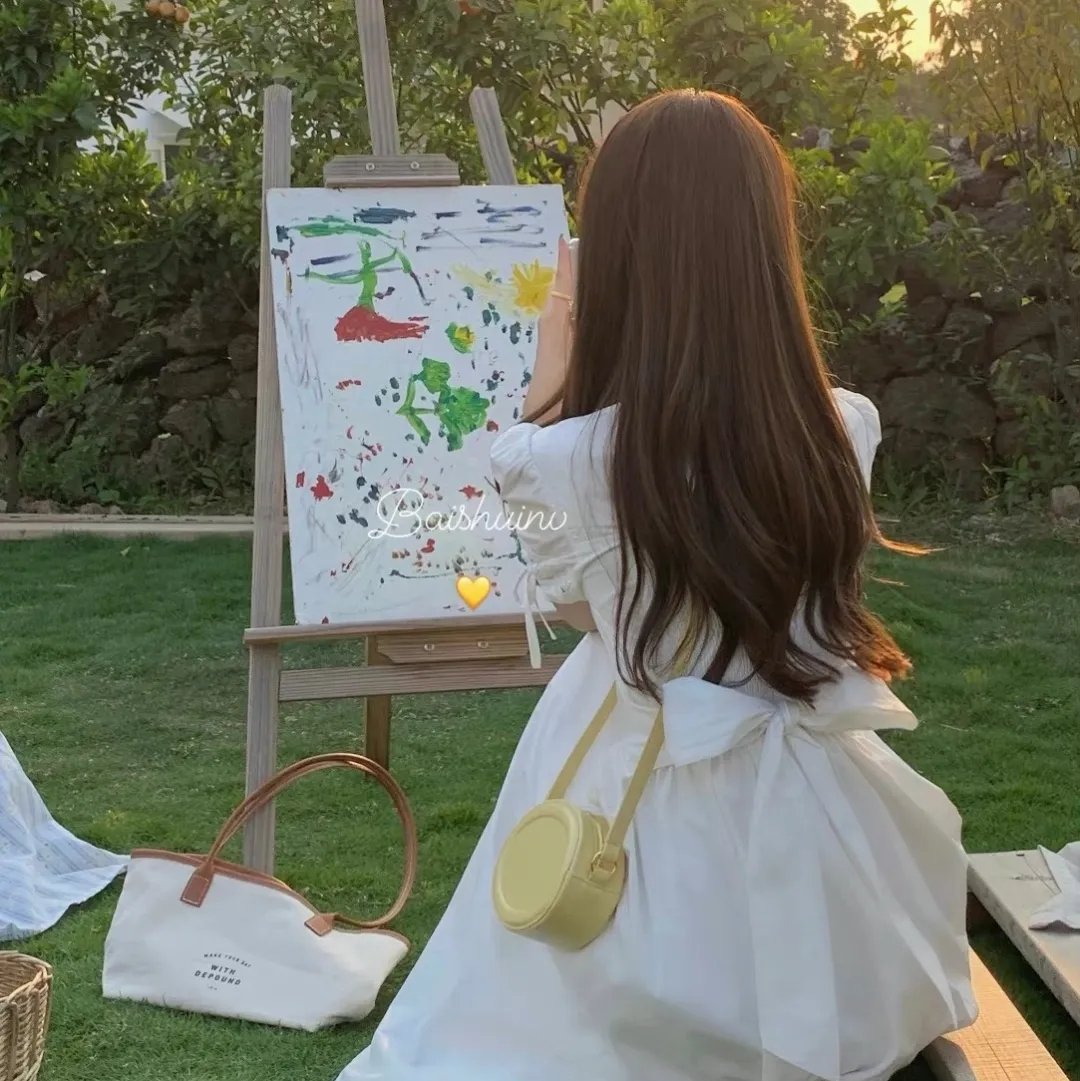 村里来了个直播女神